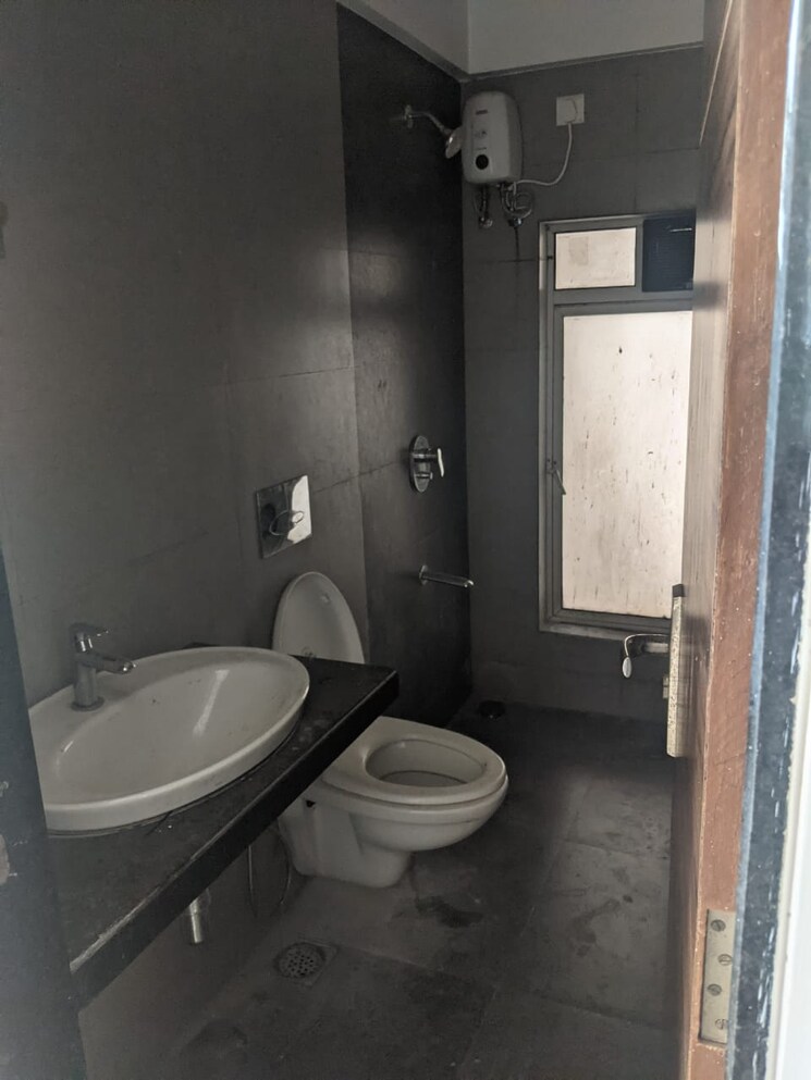 Bathroom, anusmera-residences 2 Bedroom 975 Sq.Ft. Apartment In Chembur Mumbai 9486981