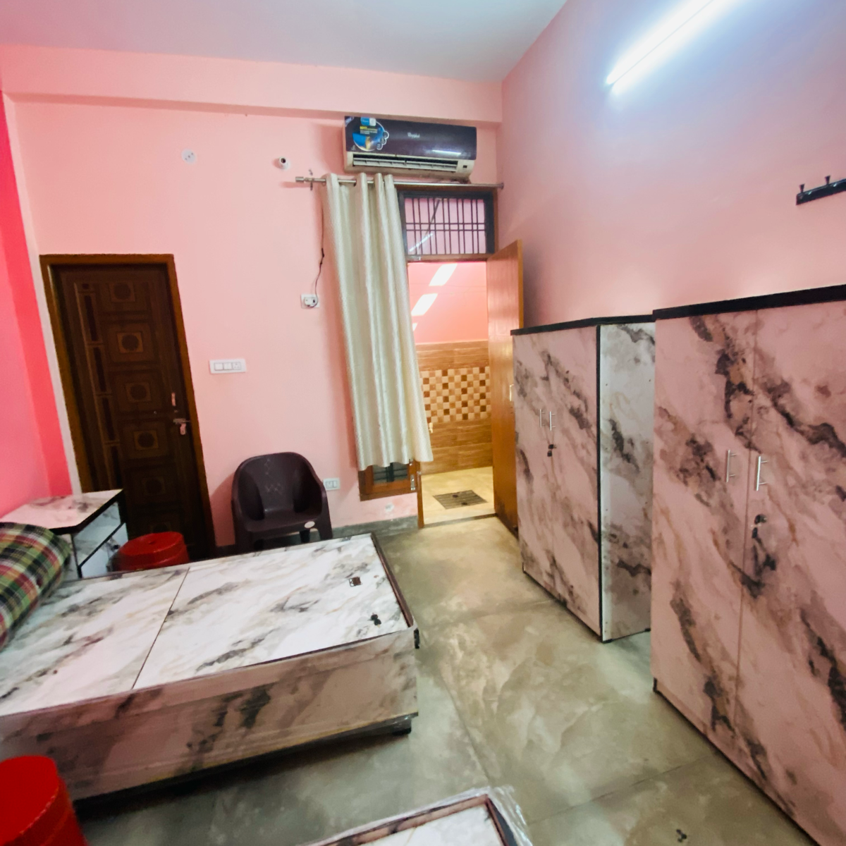 Pg For Rent in Vineet Khand 