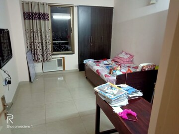 Team Area in 3 BHK Apartment at Ashiana Town, Sector 39 – for Rent