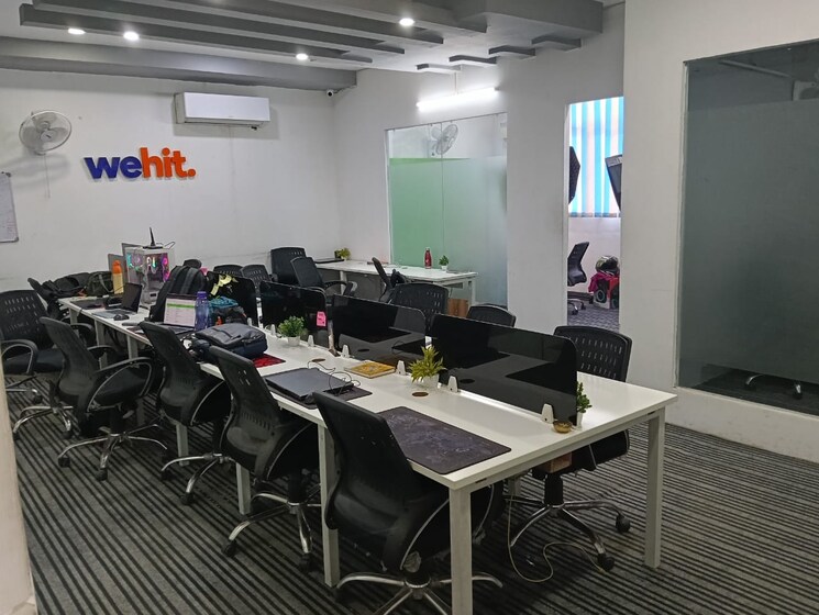 Team Area, sector 63 Commercial Office Space 1000 Sq.Ft. In Sector 63 Noida 9487102