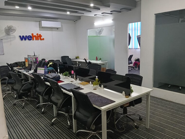 Team Area, sector 63 Commercial Office Space 1000 Sq.Ft. In Sector 63 Noida 9487102