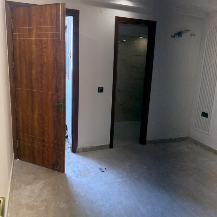 Room, chattarpur 3 Bedroom 125 Sq.Yd. Builder Floor In Chattarpur Delhi 9487117