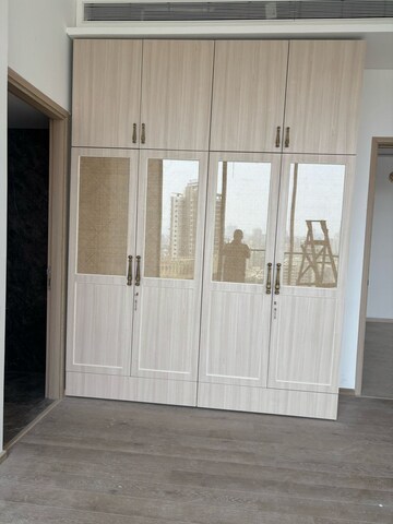 Room in 4 BHK Apartment at MJ 81 Aureate, Bandra West – for Rent