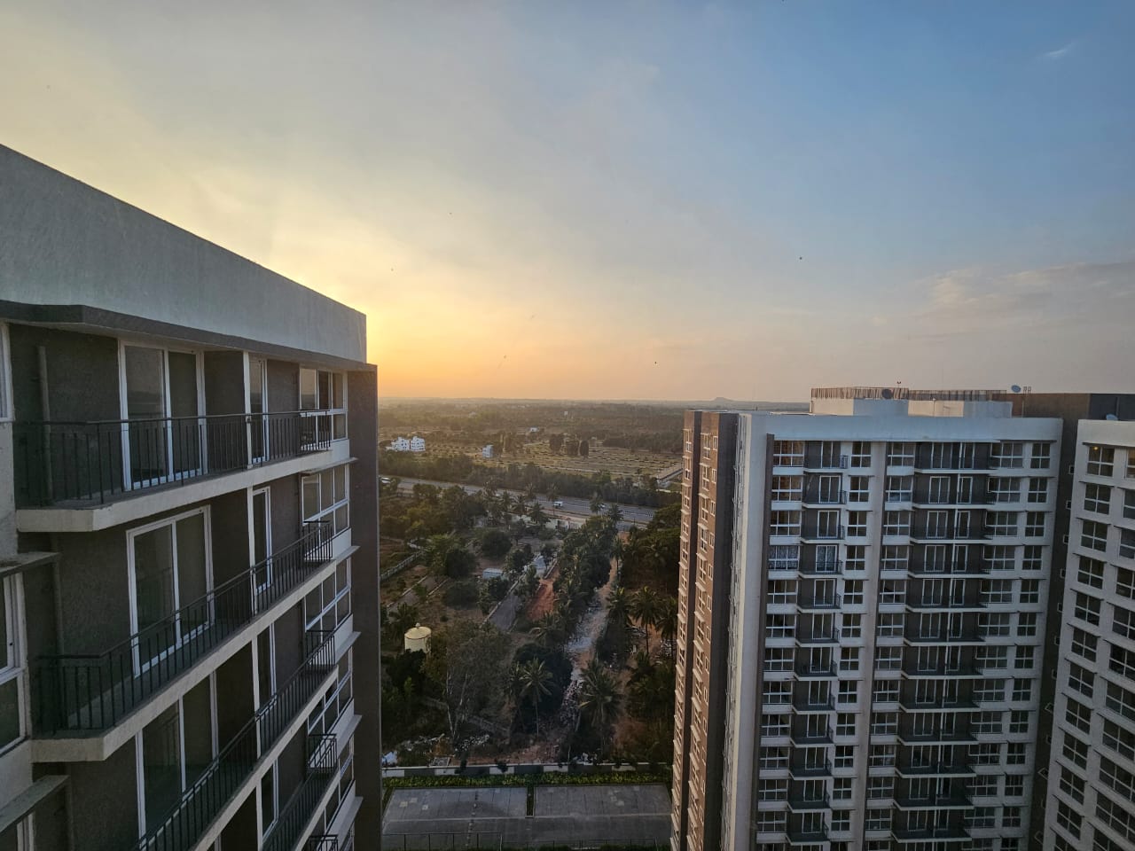 2 BHK 950 Sq.Ft. Apartment in Godrej Royale Woods