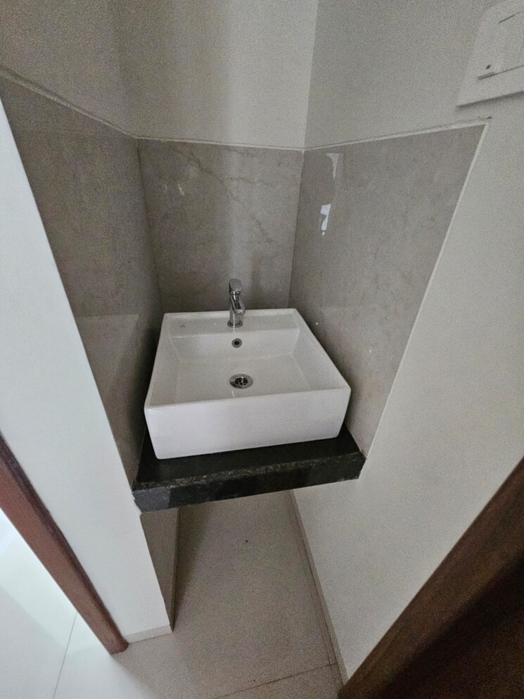 Bathroom, rucha-stature 2 Bedroom 919 Sq.Ft. Apartment In Dhayari Pune 9487151