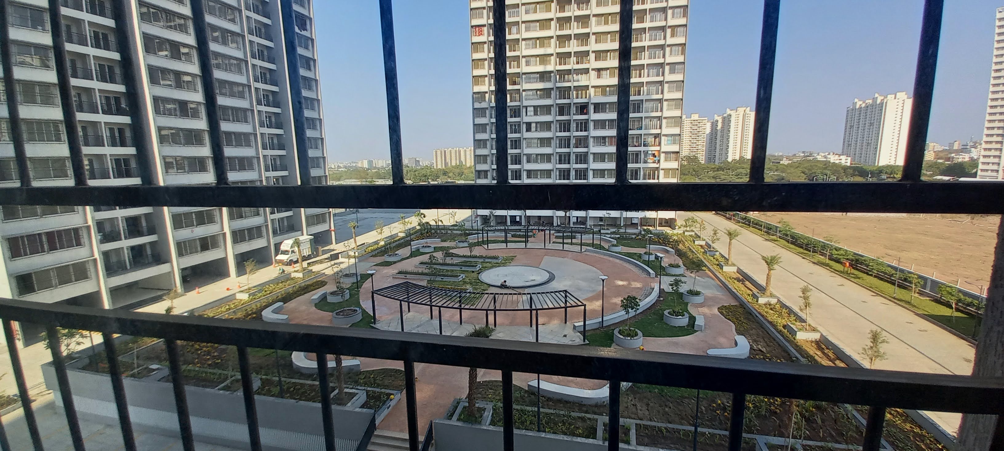 2 BHK + Pooja Room 650 Sq.Ft. Apartment in Kolte Patil Life Republic R 10