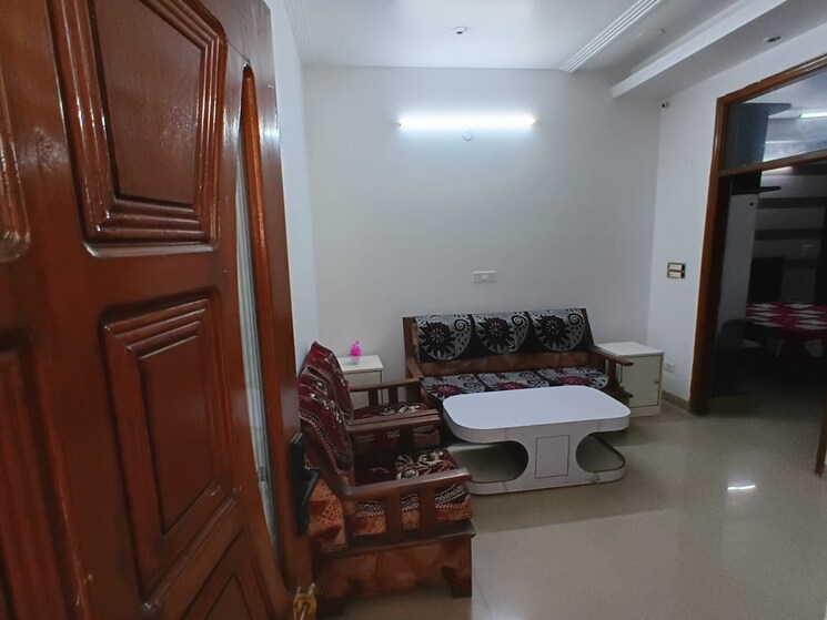 Living Room, sector 45 3 Bedroom 250 Sq.Yd. Builder Floor In Sector 45 Gurgaon 9487224