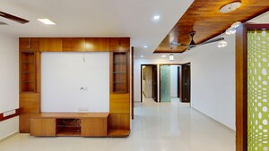 Room in 3 BHK Apartment at Lalani Grandeur, Goregaon East – for Sale
