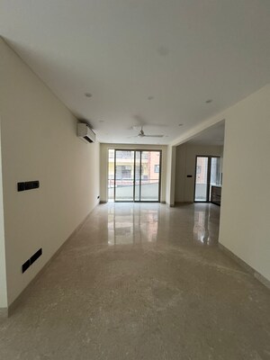 Room in 3 BHK Builder Floor at Sector 42 – for Rent