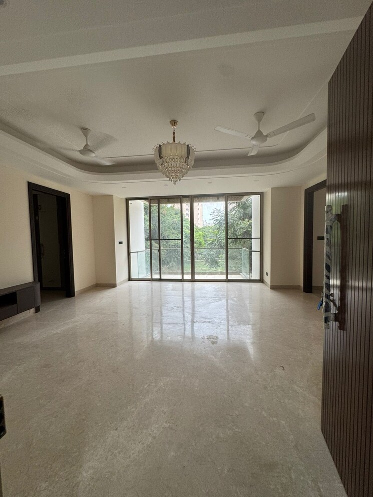 Room, sector 42 3 Bedroom 263 Sq.Yd. Builder Floor In Sector 42 Gurgaon 9487260