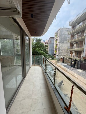 Balcony in 3 BHK Builder Floor at Sector 42 – for Rent