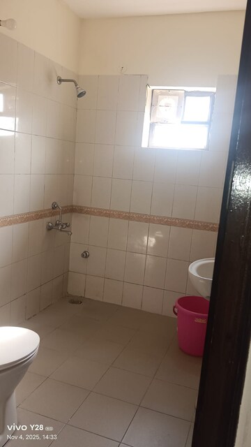 Bathroom in 3 BHK Builder Floor at Ardee City Palm Grove Heights, Sector 52 – for Rent