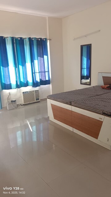 Bedroom in 3 BHK Builder Floor at Ardee City Palm Grove Heights, Sector 52 – for Rent