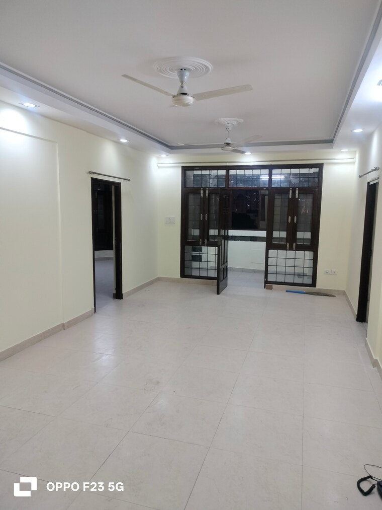 Room, gomti nagar 3 Bedroom 1785 Sq.Ft. Apartment In Gomti Nagar Lucknow 9487357