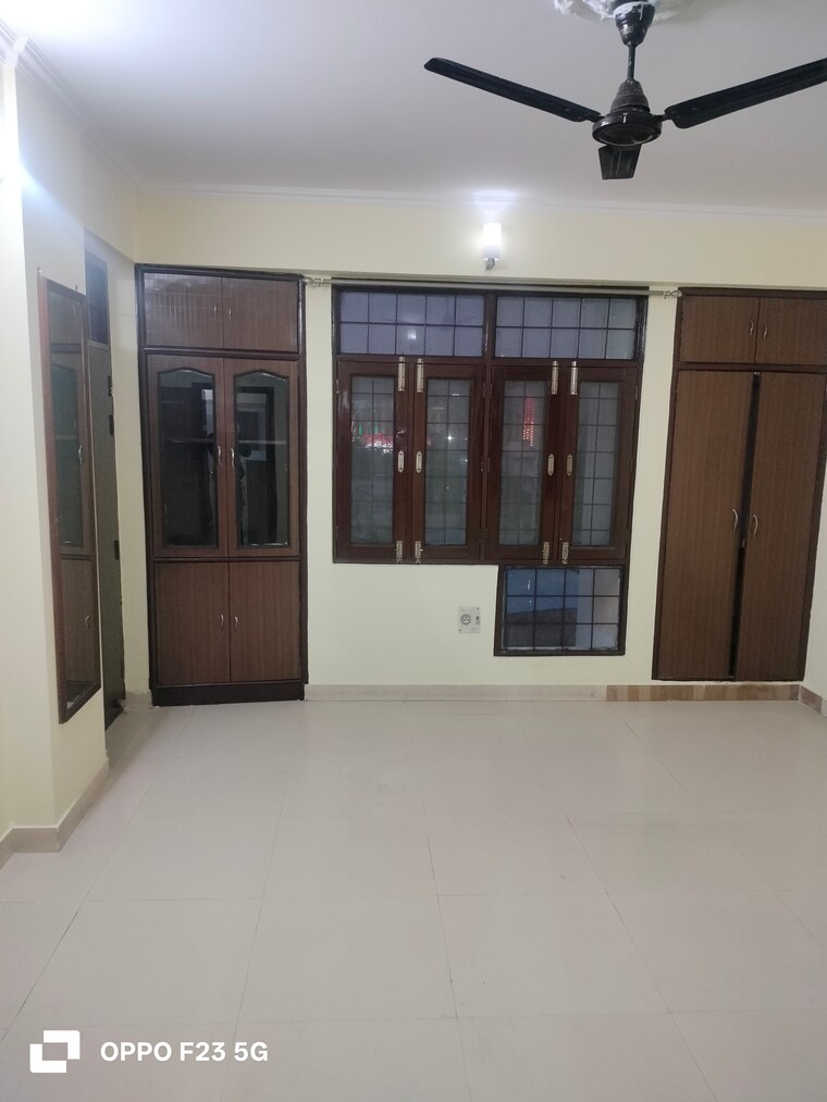 Room, gomti nagar 3 Bedroom 1785 Sq.Ft. Apartment In Gomti Nagar Lucknow 9487357