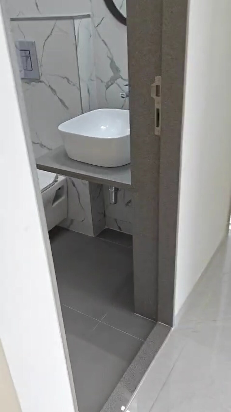 Bathroom, trimurti-chs-sanpada 3 Bedroom 1000 Sq.Ft. Apartment In Sanpada Sector 24 Navi Mumbai 9487379