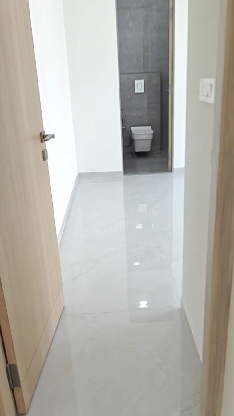 Bathroom, trimurti-chs-sanpada 3 Bedroom 1000 Sq.Ft. Apartment In Sanpada Sector 24 Navi Mumbai 9487379