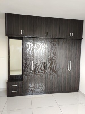 Room in 2 BHK Apartment at Prestige Lakeside Habitat, Varthur – for Rent