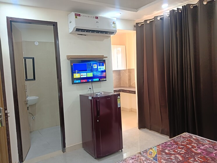Master Bedroom, faoa 1 RK 300 Sq.Ft. Independent House In Sector 53 Gurgaon 9487448