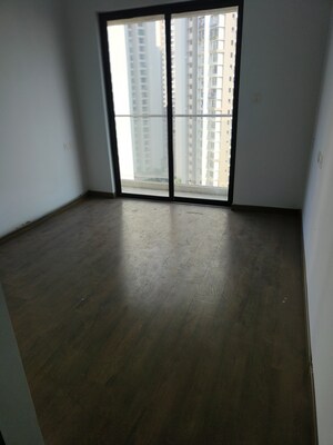 Room in 2 BHK Apartment at Risland The Icon, Dhokali – for Rent