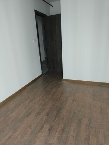 Room in 2 BHK Apartment at Risland The Icon, Dhokali – for Rent