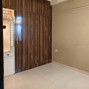 Room in 1 BHK Builder Floor at Gyan Khand I – for Rent
