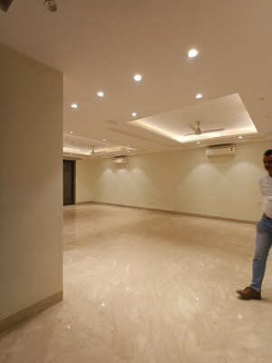 Room in 4 BHK Builder Floor at Huda CGHS, Sector 56 – for Rent