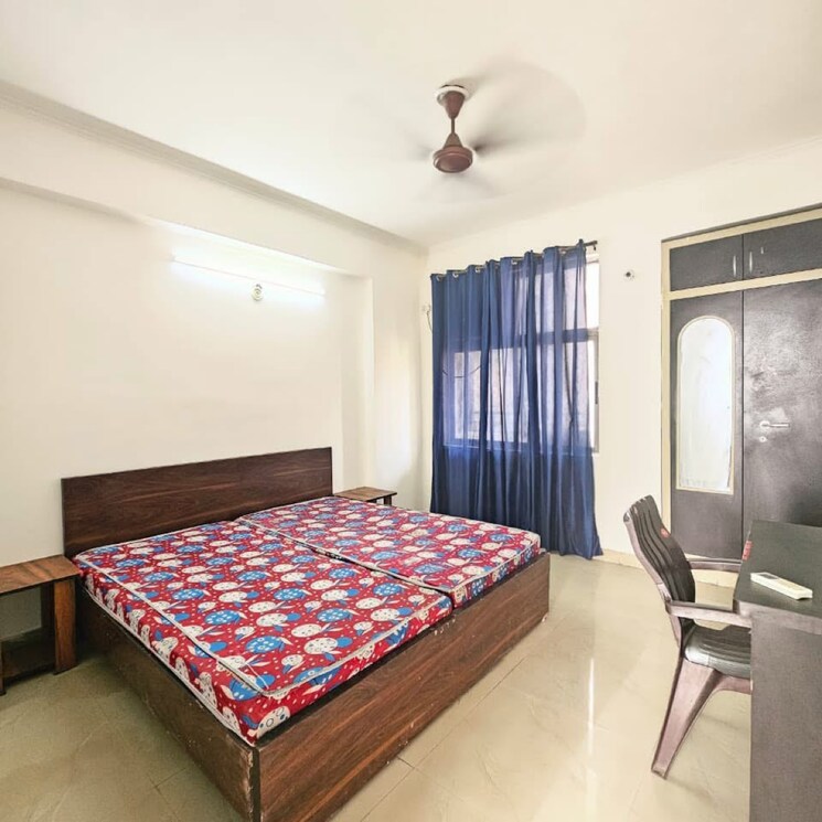 Bedroom, maxblis-white-house-ii 3 Bedroom 1500 Sq.Ft. Apartment In Sector 75 Noida 9487508