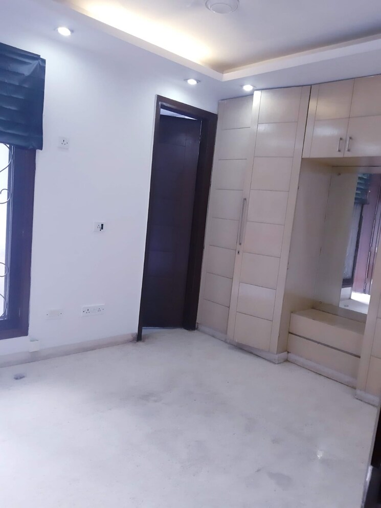 Room, malviya nagar 2 Bedroom 100 Sq.Yd. Builder Floor In Malviya Nagar Delhi 9487498