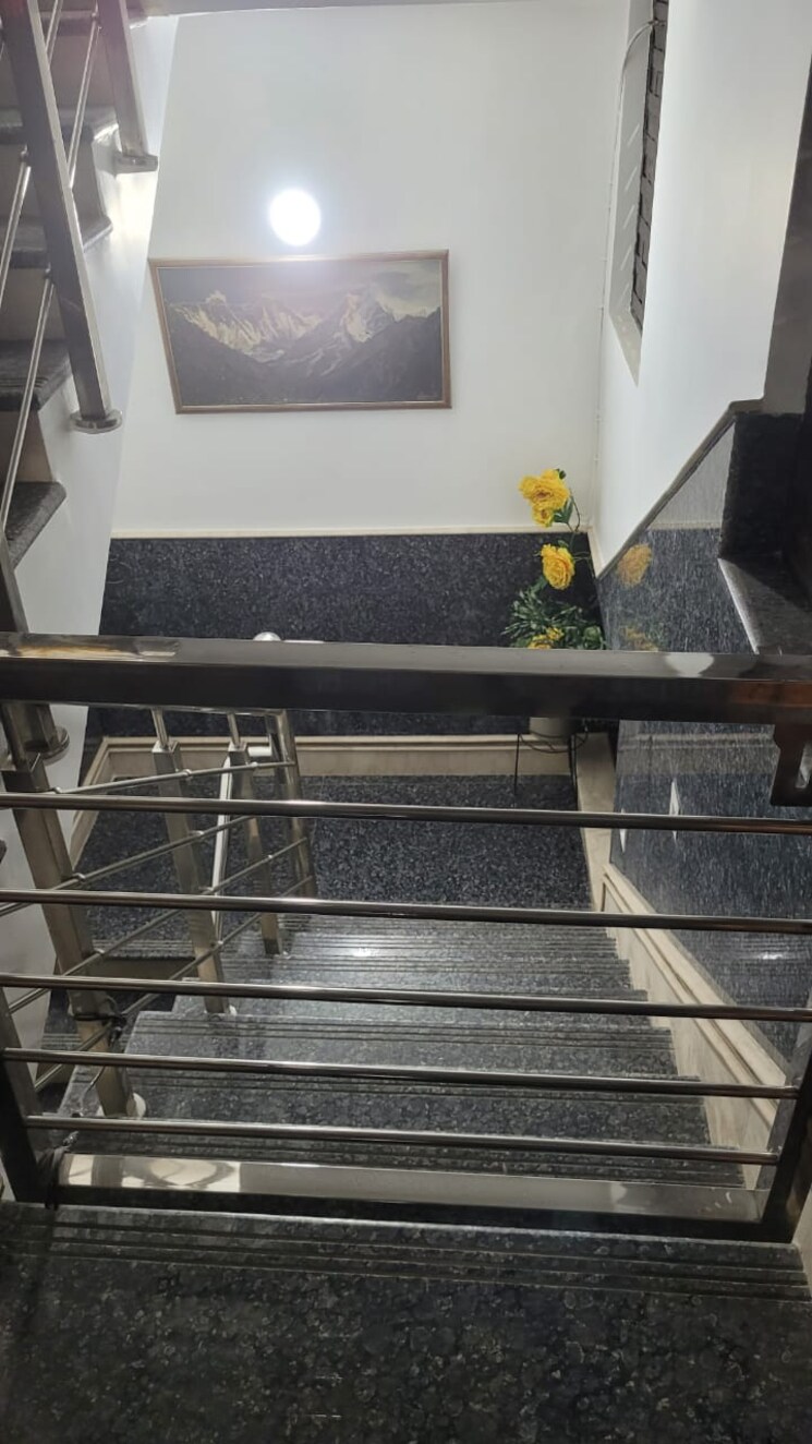 undefined, east of kailash 2 Bedroom 230 Sq.Yd. Builder Floor In East Of Kailash Delhi 9487528