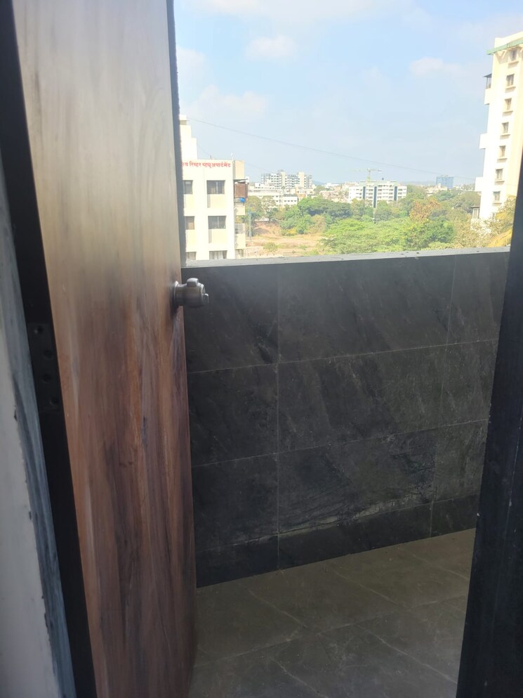 Bathroom, samarth-florencia-building-a 2 Bedroom 1000 Sq.Ft. Apartment In Vadgaon Budruk Pune 9487555