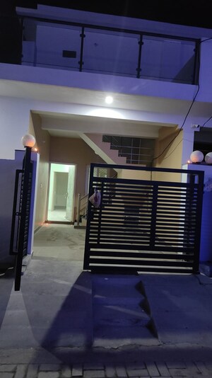 Parking in 2 BHK Independent House at Mohanlalganj – for Sale