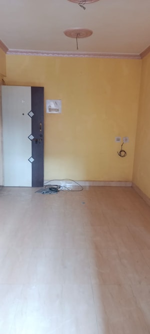 Room in 2 BHK Apartment at Umiya Complex Titwala, Titwala – for Rent
