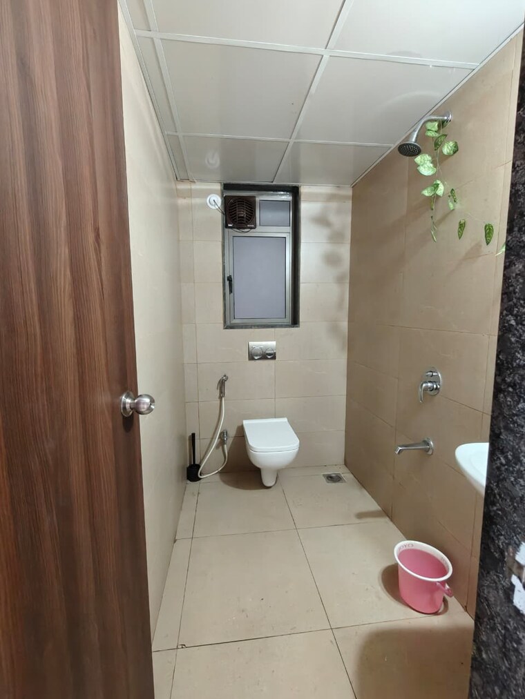 Bathroom, runwal-eirene 2 Bedroom 568 Sq.Ft. Apartment In Balkum Pada Thane 9487612