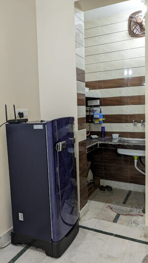 Team Area in 1 BHK Builder Floor at Mayur Vihar Phase 1 – for Sale