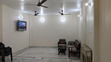 Living Room in 1 BHK Builder Floor at Mayur Vihar Phase 1 – for Sale
