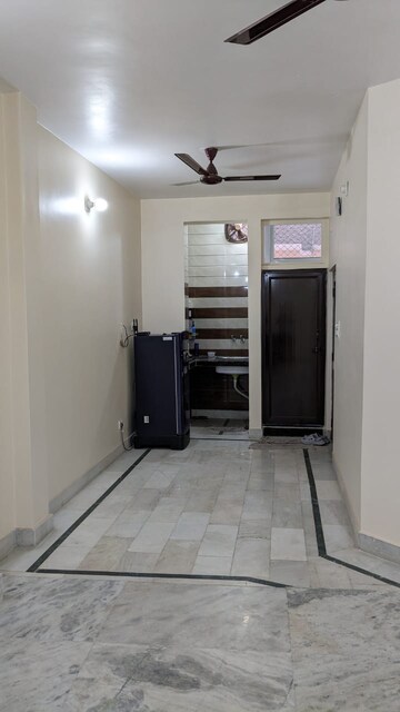 Building Lobby in 1 BHK Builder Floor at Mayur Vihar Phase 1 – for Sale