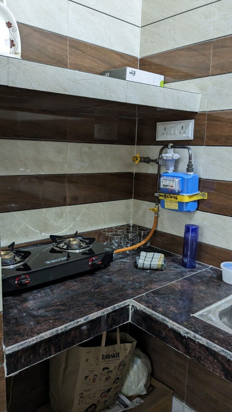 Kitchen, mayur vihar phase 1 1 Bedroom 450 Sq.Ft. Builder Floor In Mayur Vihar Phase 1 Delhi 9487595