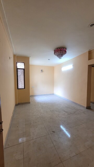 2 BHK Builder Floor For Rent in Dilshad Colony