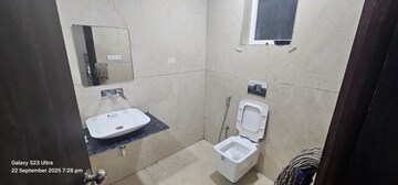Bathroom in 3 BHK Apartment at Shankar Nagar – for Rent