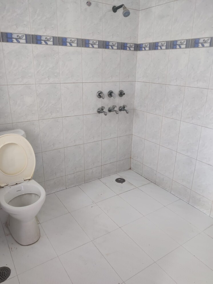 Bathroom, kailash hills 1 Bedroom 132 Sq.Yd. Independent House In Kailash Hills Delhi 9487643