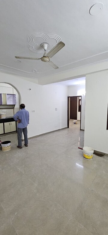 Parking in 1 BHK Builder Floor at Saket – for Rent