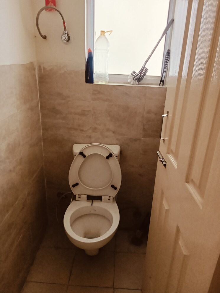 Bathroom, wave-dream-homes 1 Bedroom 578 Sq.Ft. Apartment In Wave City Ghaziabad 9487686