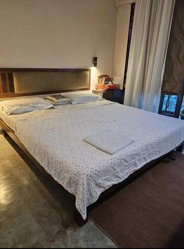 Bedroom in 2 BHK Apartment at Hiya Regency, Mira Road East – for Rent