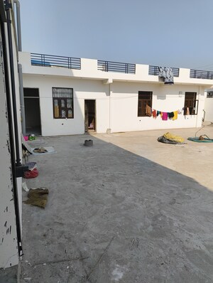 Parking in  Warehouse at Muhana – for Rent