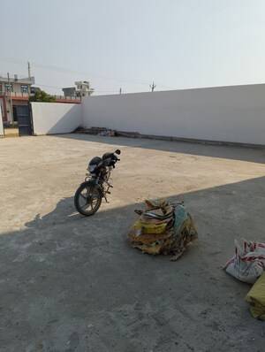 Parking in  Warehouse at Muhana – for Rent