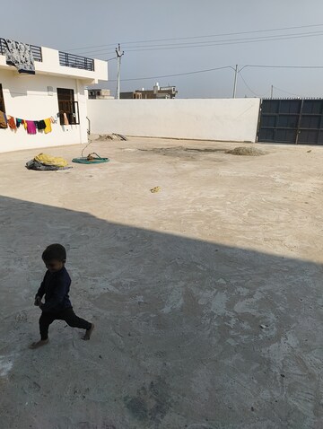 Parking in  Warehouse at Muhana – for Rent