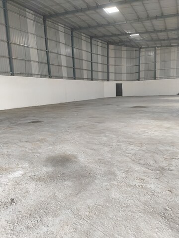 Room in  Warehouse at Muhana – for Rent