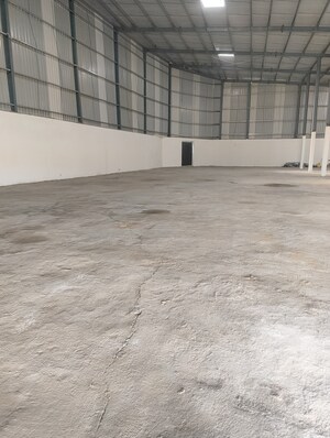 Room in  Warehouse at Muhana – for Rent