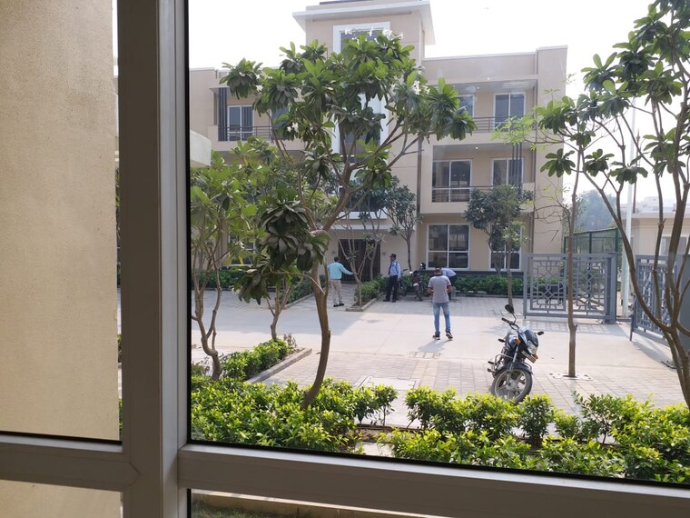 Balcony, bptp-parkland-pride 3 Bedroom 1103 Sq.Ft. Builder Floor In Sector 77 Faridabad 9487778